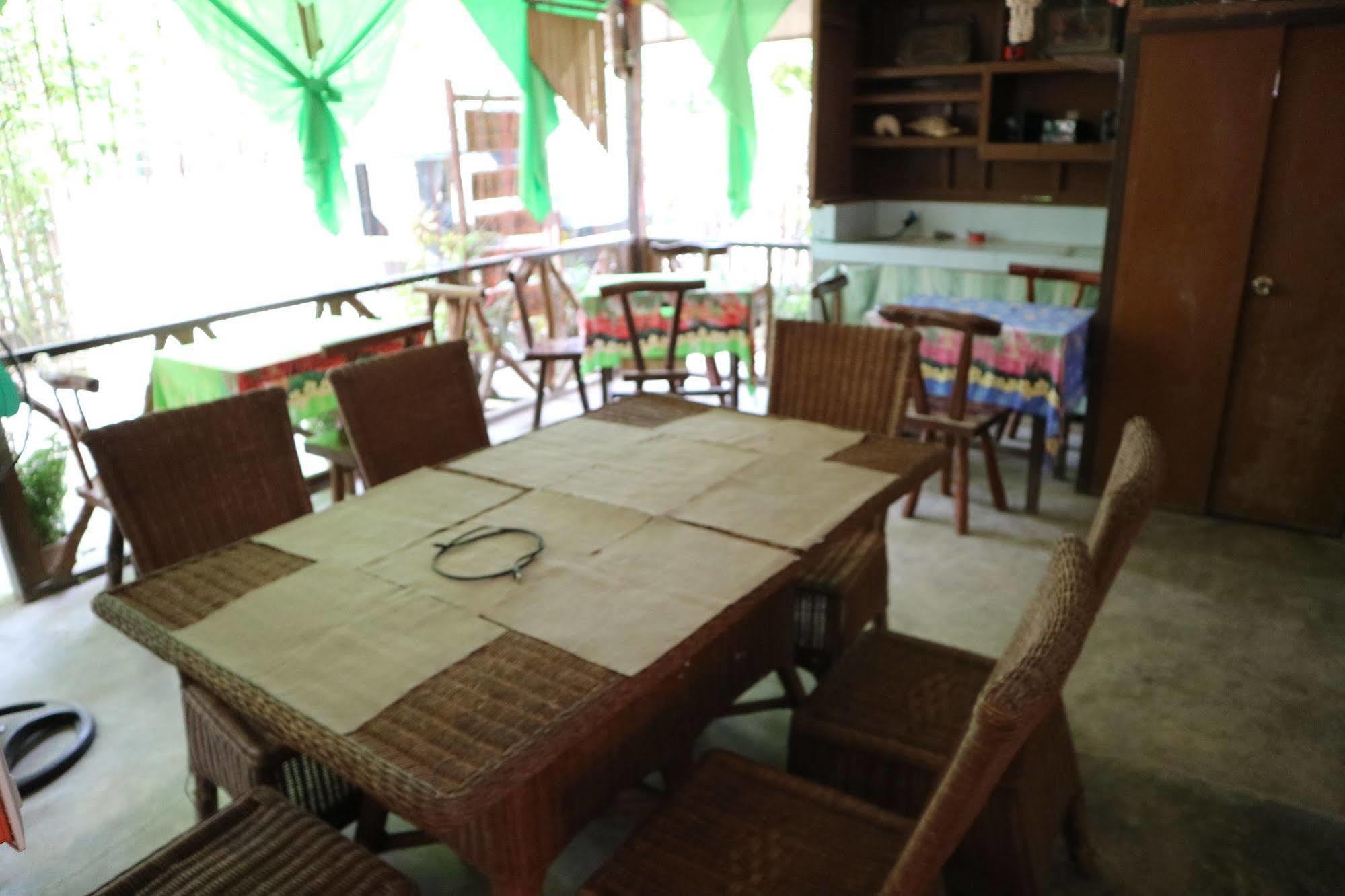 Antonio Village Pension&Cafe El Nido Esterno foto